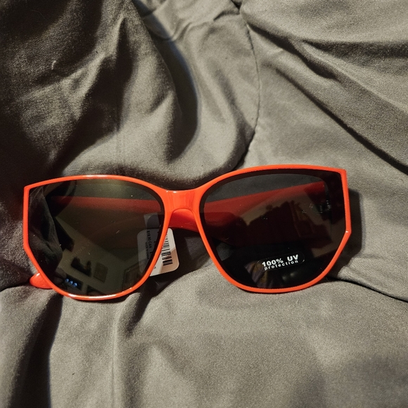 Torrid Cat eye sunglasses - Picture 1 of 4